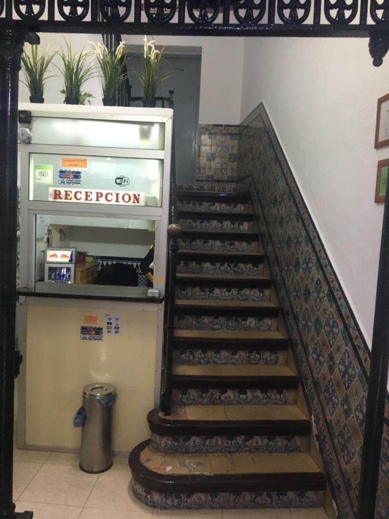 Hostal Alcobia Sevilla Kültér fotó