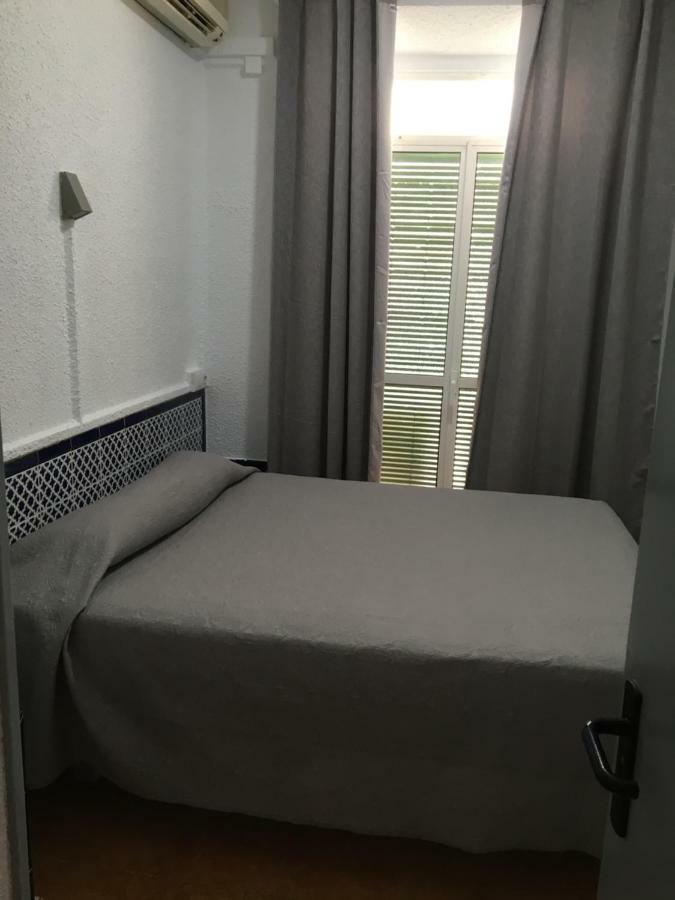 Hostal Alcobia Sevilla Kültér fotó