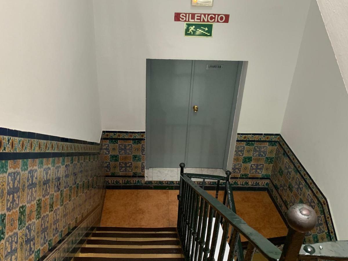 Hostal Alcobia Sevilla Kültér fotó